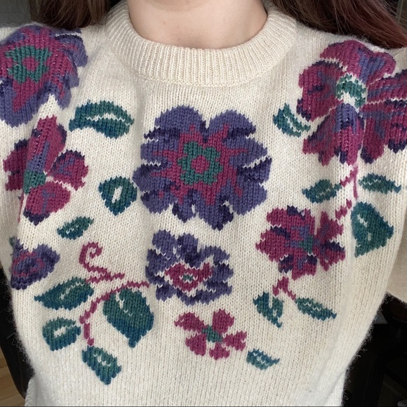 SOLD Vintage Floral Sweater Northern Reflections - Picture 5 of 5